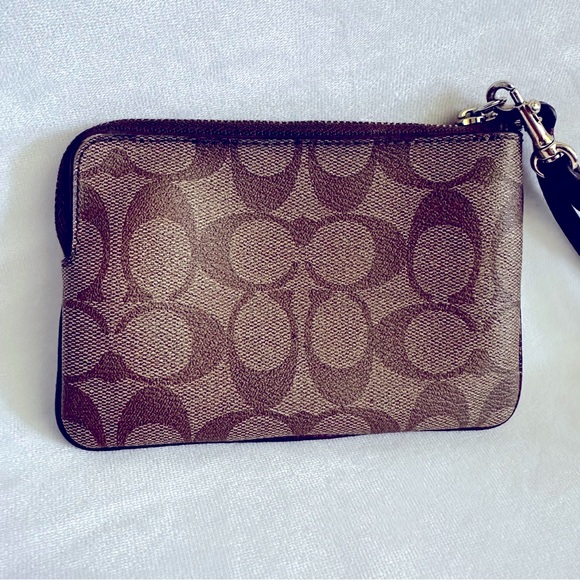 Coach Signature Leather Corner Zip Khaki Cherry Wristlet - Picture 11 of 16